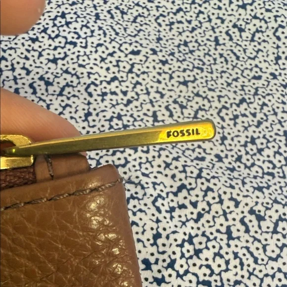 NWOT Fossil Brown Leather Wristlet Clutch - Picture 4 of 7